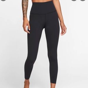Nike Dri- Fit black leggings- Never been worn!!